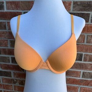 Victoria’s Secret Peach Plunge Bra
Size: 36C | Victoria’s Secret